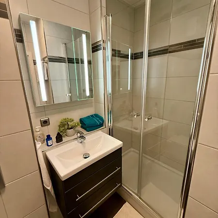 Appartement Vivien In Fuer 3 Personen - Neu & Hochwertig Ausgestattet Gera