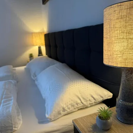 Vivien In Fuer 3 Personen - Neu & Hochwertig Ausgestattet *