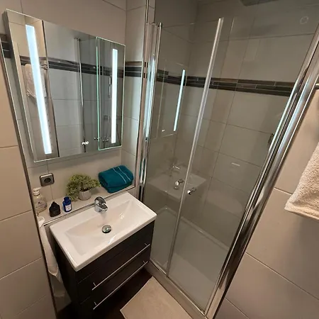 Vivien In Fuer 3 Personen - Neu & Hochwertig Ausgestattet Apartment *