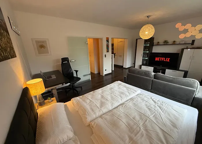 Vivien In Für 3 Personen - Neu&hochwertig Ausgestattet Apartment Gera