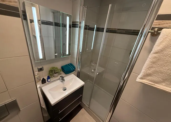 Vivien In Für 3 Personen - Neu&hochwertig Ausgestattet Apartment *